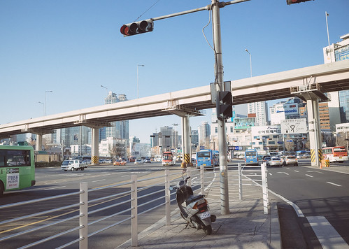 Road junction in central Seoul ©  Tony
