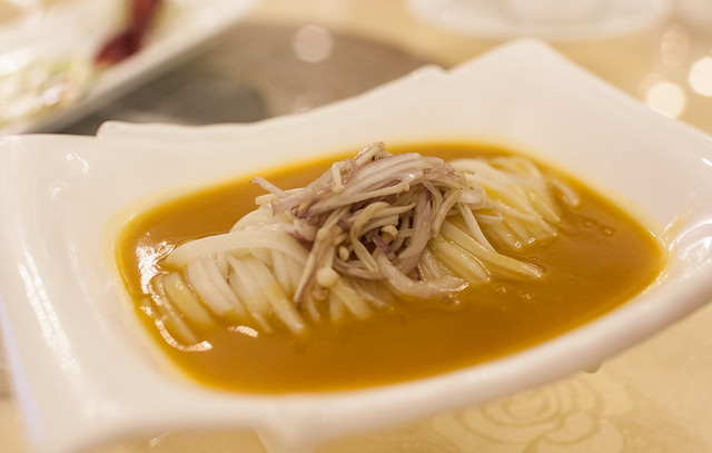 fu-lin-men_flat-udon-in-golden-soup