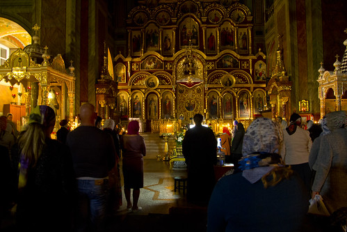 Before the Easter celebration Service in Zadonsk Monastery. ©  D.Boyarrin