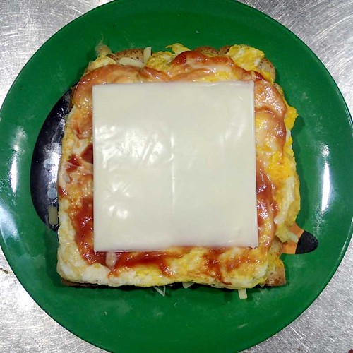卵とチーズのサンドウィッチ