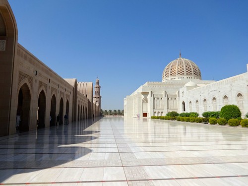 Sultan Qaboos Grand Mosque ©  Jean & Nathalie