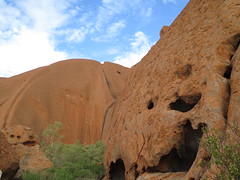 Uluru <a style="margin-left:10px; font-size:0.8em;" href="http://www.flickr.com/photos/83080376@N03/15827088034/" target="_blank">@flickr</a>