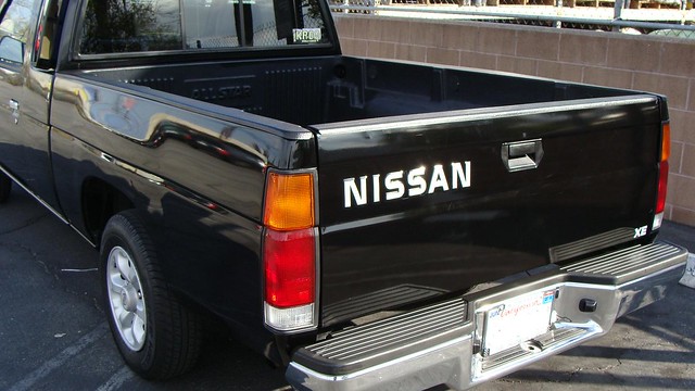 black nissan 1996 pickup xe kingcab