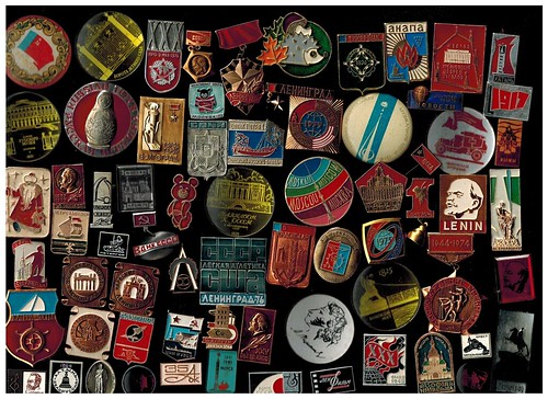 Soviet pins (znachki;  ©  Michael Neubert