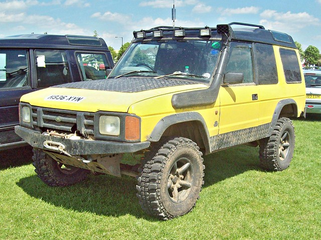 british landrover discovery 1990s enfield h936xyn