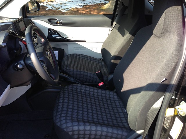 interior review scion iq testdrive 2013 drivingimpressions