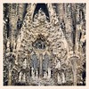 La sagrada familia / Antoni Gaudí  #arteforadomuseu aniversário do artista catalão hoje. Confira mais obras dele em www.arteforadomuseu.com.br
