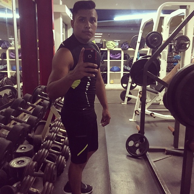 #BuenasNoches ❤️🙈💪 #Gym 💪#gay #gaykik #gayman #peceros #Recuerdo #Fit #friend #ForLikes #Fotografia #Sdv #Style #Selfie #sixpack #spiderman #sexybulge #Wili #whatsappgay #workout #whiteunderwear #thescruffyhomo #gayshoutout