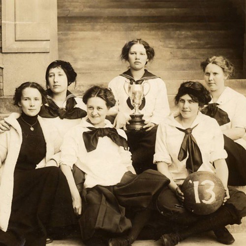 Going back 100 years for this #tbt shot of the seniors on our 1913 women's basketball team. Photo courtesy of WWU Special Collections.