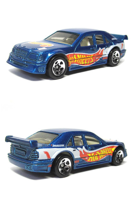 blue mercedes benz hotwheels mercedesbenz 164 cclass diecastcar mercedescclass raceteamseriesiv