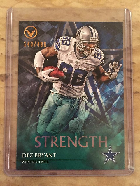 2014 Topps Valor Dez Bryant Strength #143/499