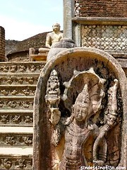 Templos de Polonnaruwa • <a style="font-size:0.8em;" href="http://www.flickr.com/photos/92957341@N07/9166515386/" target="_blank">View on Flickr</a>