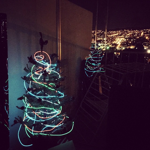 Twas the night before #Christmas. #elwire #citylights