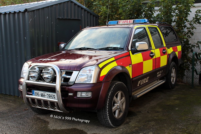 blue rescue fire lights 4x4 05 led pump vehicle leds service 16 emergency mh firefighters appliance j1 sirens isuzu meath nobber dmax 7859 4x4vehicle isuzudmax meathfirerescueservice mh16j1 05mh7859 nobberfirestation