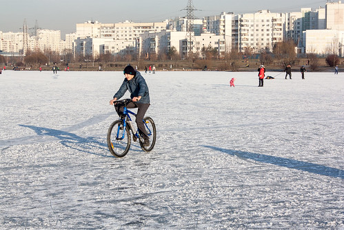 Ice Cycling ©  Konstantin Malanchev
