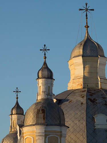 Воскресенский собор / Resurrection church in Voloda ©  sovraskin