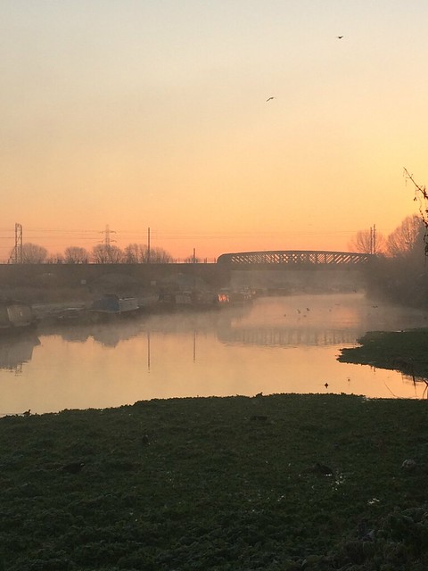 River lea NEW YEARS EVE morning 2014