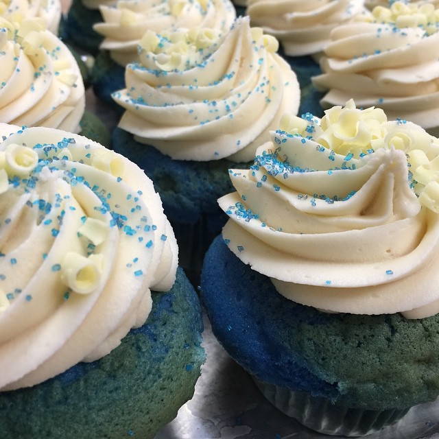 Blue Velvet Cupcakes   #bakery #livaysweetshop  #cupcakes  #cakepops #customcakes #fondantcakes #cakes #chocolates #plainfieldnj  #candybuffet  #birthdaycake #candytable #sweet #nj #plfd #baking #mom #candy #black #love #hot #cakepops #SuperBowl #superbow