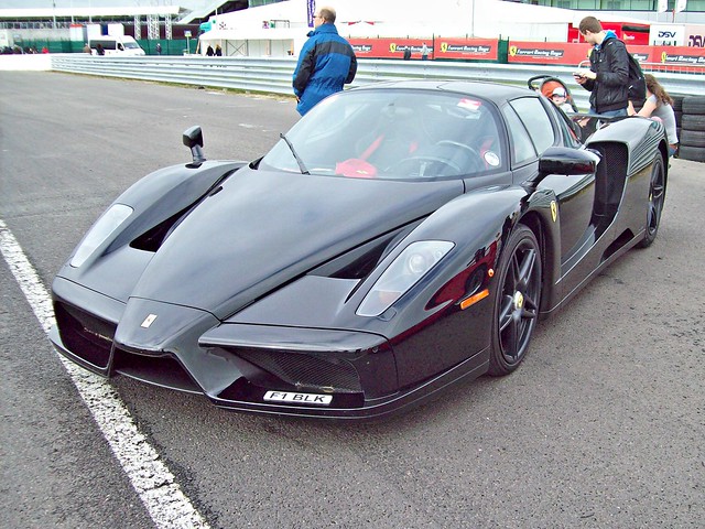 122 Ferrari Enzo (2004)