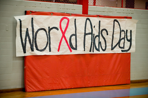 اليوم العالمي للإيدز 2014: الولايات المتحدة الأمريكية - باتون روج ، لوس أنجلوس