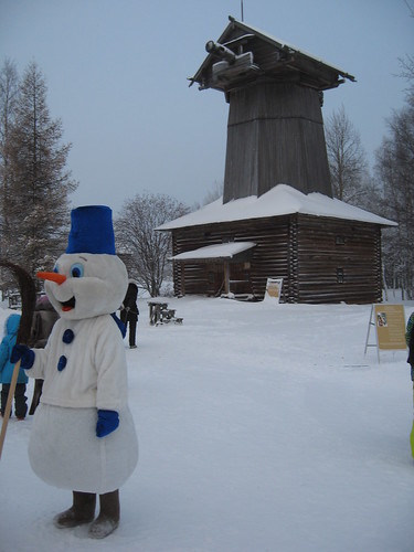 Snegovik v Malyh Korelah ©  Grigory Gusev