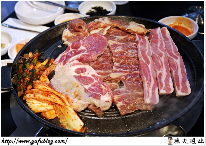 HONEY PIG 韓式烤肉 超火紅 排隊名店 韓國大媽 國際連鎖