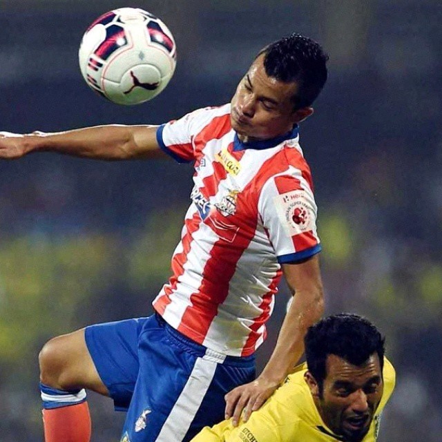 HERO INDIAN SUPER LEAGUE  FINAL MATCH 2014 :  KB VS ATK    ATLETICO DE KOLKATA WIN HERO INDIAN SUPER LEAGUE CHAMPIONS TROPHY BY 1-0 SCORE OVER KERALA BLASTERS IN THE VERY LAST MINUTE OF THE MOST ATTENDED MATCH  IN DY PATIL STADIUM, MUMBAI, INDIA