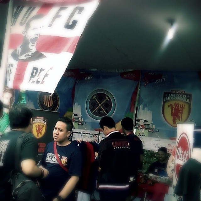 Lokasi Nobar: Booth Manchester United United Indonesia @UtdIndonesia di #SportsRace2014 bareng @bolanewscom @tabloidbola @gandariacity