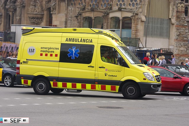rescue cars mercedes benz europe cops transport catalonia emergency spotting 2014 sprinter seifracing