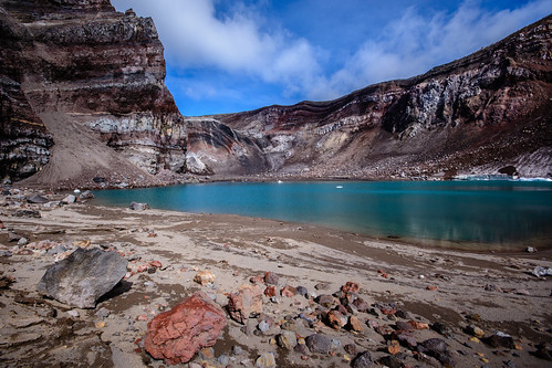 Crater lake ©  kuhnmi
