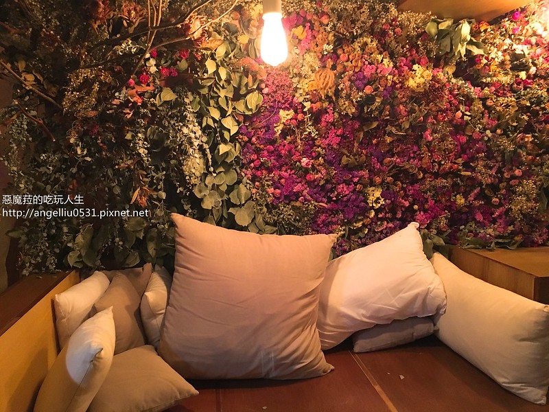 韓國旅遊│弘大 延南洞咖啡廳推薦【VER'S/벌스】超美的花草茶咖啡廳