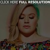 KELLY CLARKSON apart criticism about weight
