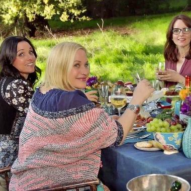 AMY SCHUMER talks Tina Fey, Julia Louis-Dreyfus, and Patricia Arquette in magical Last F---able Day sketch