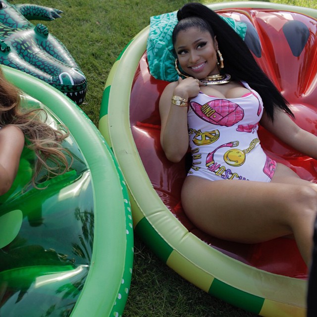 Well be putting exclusive Behind The Scenes footage on TIDAL.com as well. http://bit.ly/1EYjBTj by nickiminaj May 18, 2015 at 07:06PM