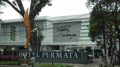 Hotels near Bogor Botanical Gardens