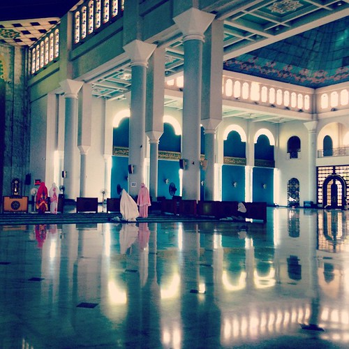   ...      #Travel #Surabaya #Indonesia #Mosque #Prayer #Peoples #Floor #Reflection ©  Jude Lee