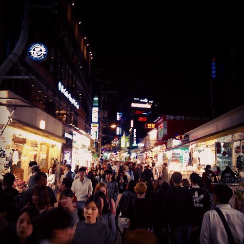 This is Hongdae Night Life!! #Seoul #Hongdae #Area #Saturday #Night #Peoples ©  Jude Lee