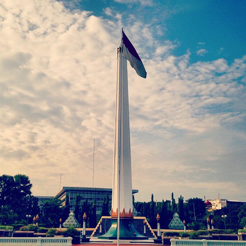   ... #Travel #Surabaya #Indonesia #Monument #Flag #Sky #Cloud ©  Jude Lee