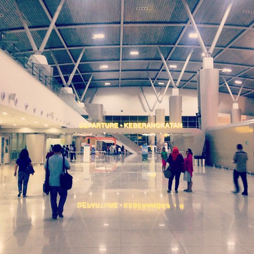       #Travel #Indonesia #Surabaya #Airport #Peoples #Stranger ©  Jude Lee