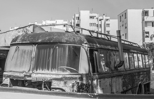 Abandoned bus ©  Raymond Zoller
