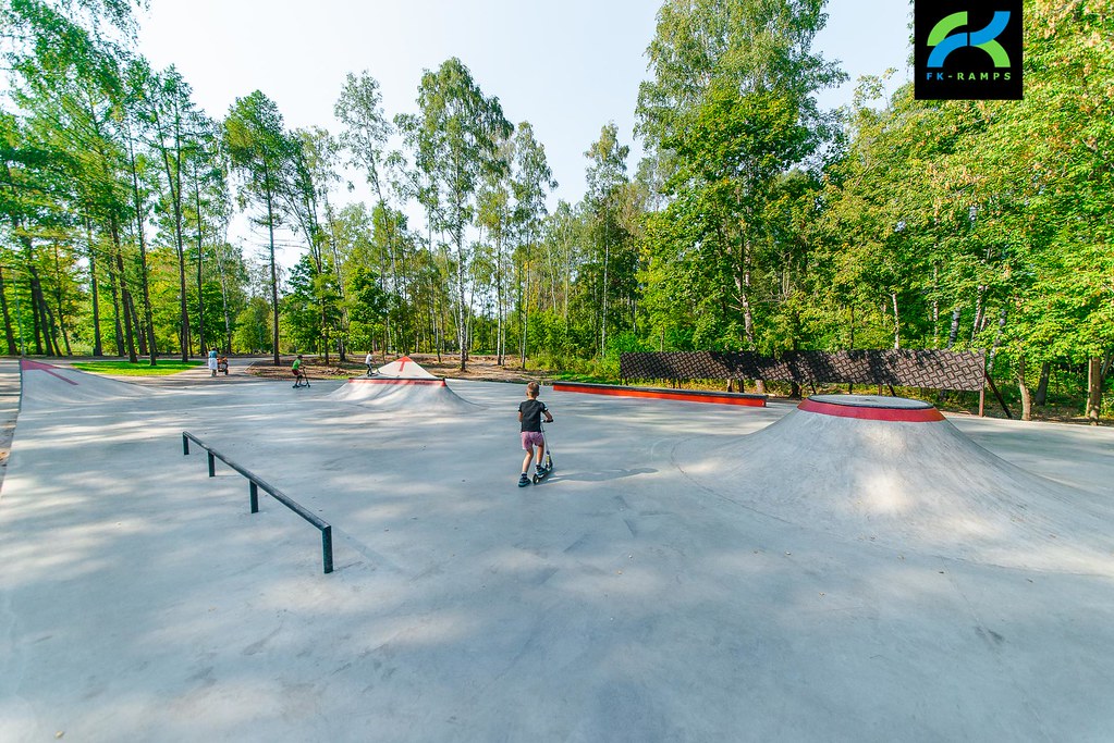 : Concrete skatepark in Ivanteevka, Moscow area |     ,  