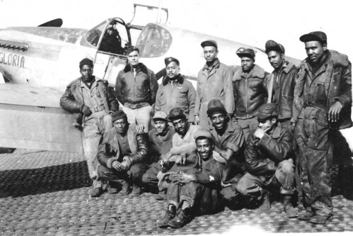 100th FS crew chiefs with Capt. Andrew D. Turner ©  Robert Sullivan
