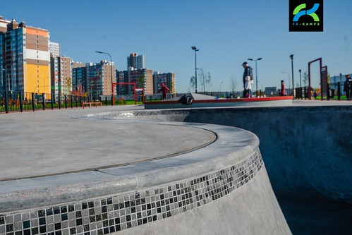 2018 - Concrete bowl in St.Petersburg |  ©  FK-ramps