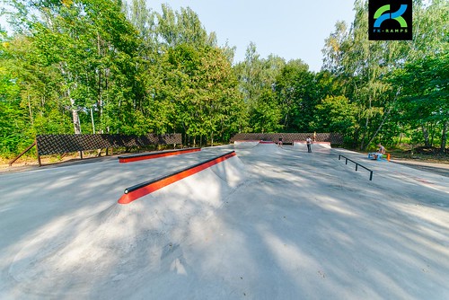 Concrete skatepark in Ivanteevka, Moscow area |     ,   ©  fkramps
