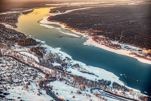 March evening. The sun fell across the Ob river ©  Dmitry Karyshev