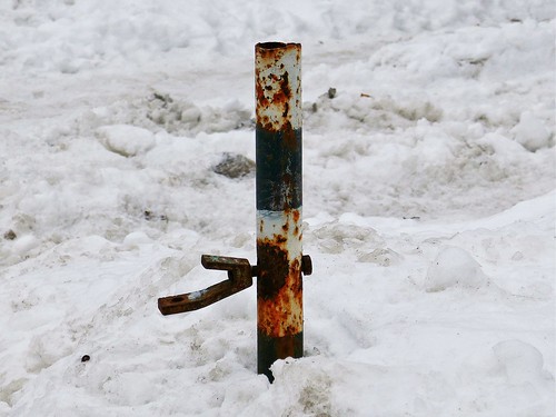 Snow. Rust. Minimalism ©  Sergei F