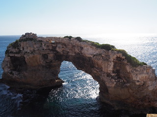 Es Pontas, un arco de piedra natural cerca de Cala Santanyi (Mallorca)