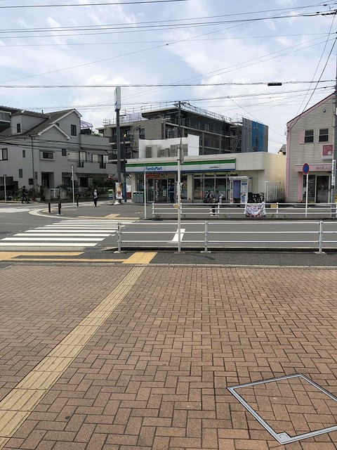 日吉本町駅から見た現地(その4)です。つ...