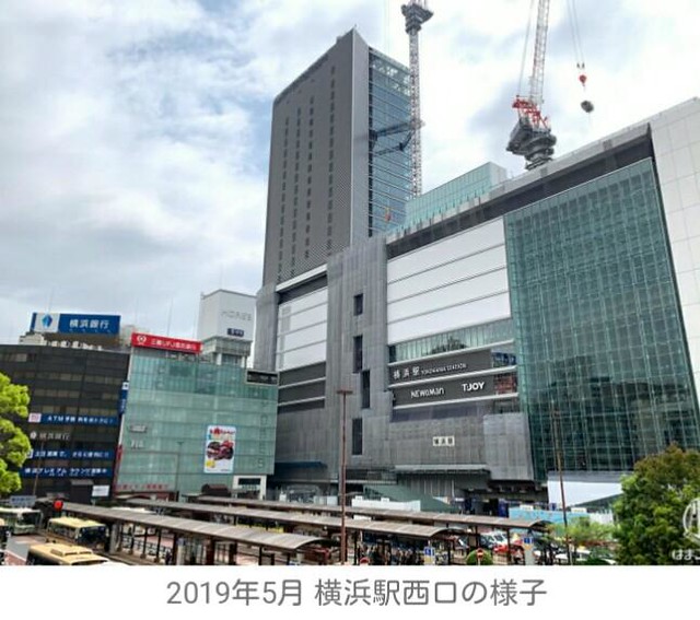 横浜駅の再開発ビル裏は経費削減した壁大宮...