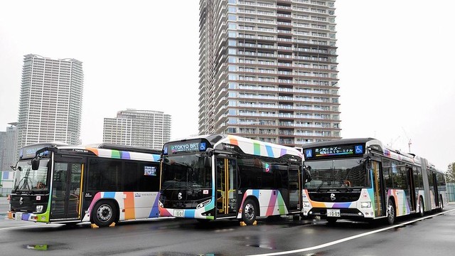 東京BRTは土日祝も運行してますしね。